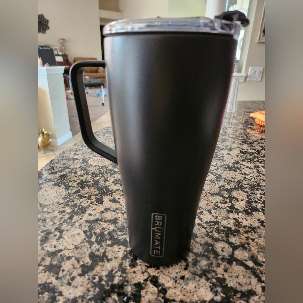 BrüMate Black Insulated Mug